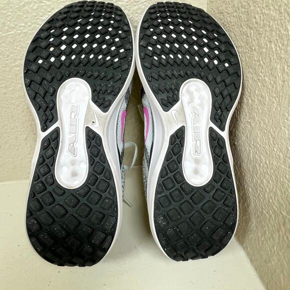 Nike Winflo 11 FJ9510-300 green white pink - size 9.5 - excellent condition - Picture 7 of 7